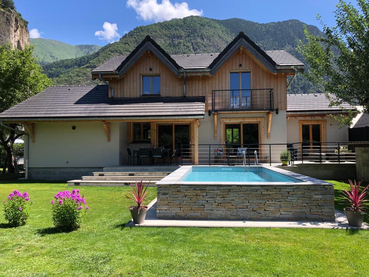 Chalet Barbara With Swimming Pool In The Heart Of Oisans Le Bourg-dʼOisans Kültér fotó